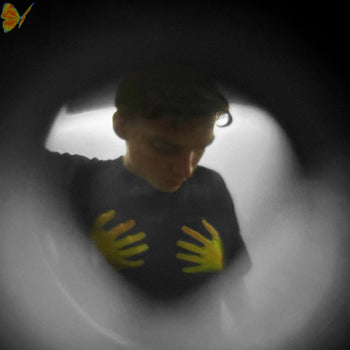 "Regarde moi dans les yeux"